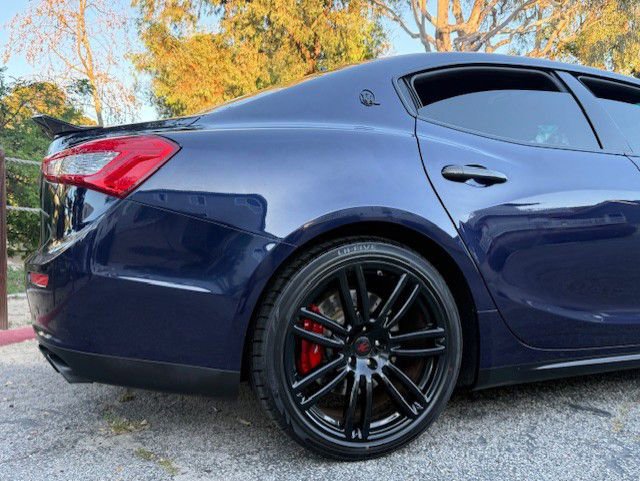 Used 2015 Maserati Ghibli RWD image 23