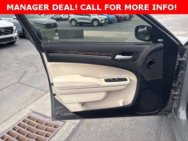 Used 2019 Chrysler 300 Limited image 10