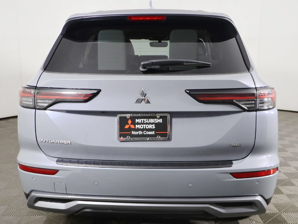 New 2026 Mitsubishi Outlander SE FWD image 15