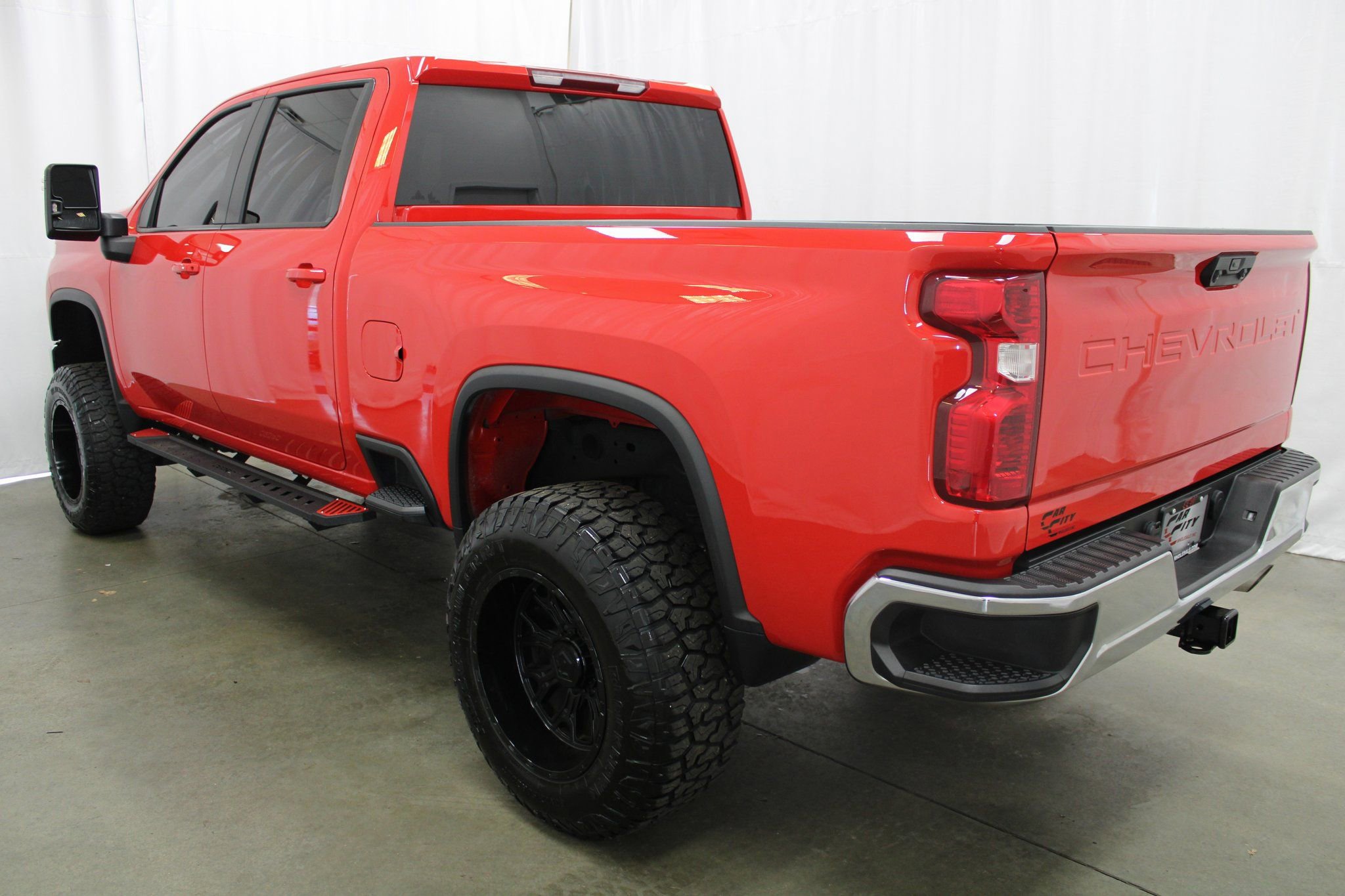 Used 2025 Chevrolet Silverado 2500 LT image 8