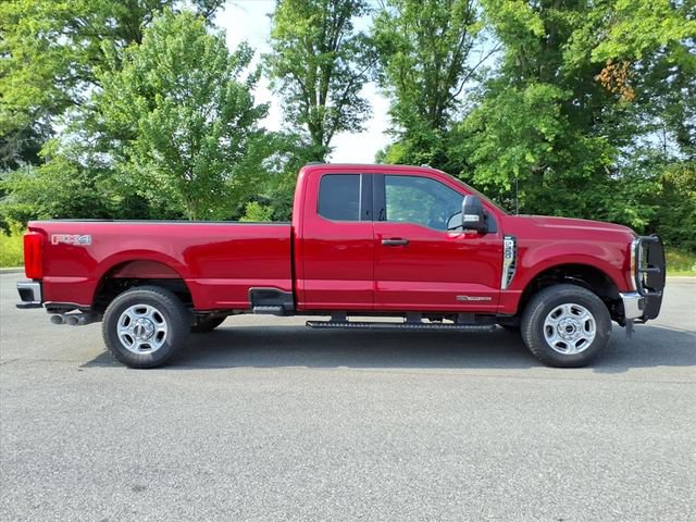 Used 2025 Ford F350 XLT w/ FX4 Off-Road Package AWD/4WD image 5