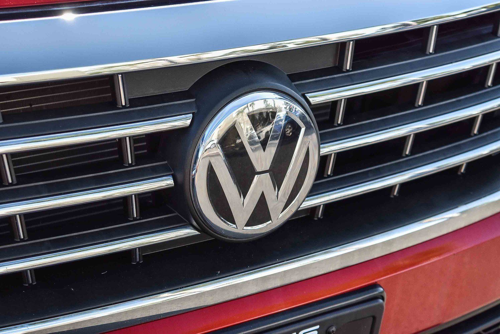 Used 2020 Volkswagen Passat 2.0T R-Line image 9