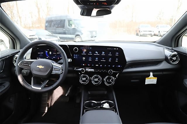 New 2025 Chevrolet Blazer EV LT AWD/4WD image 11