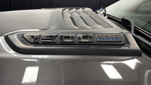 Used 2021 RAM 1500 Laramie AWD/4WD image 43
