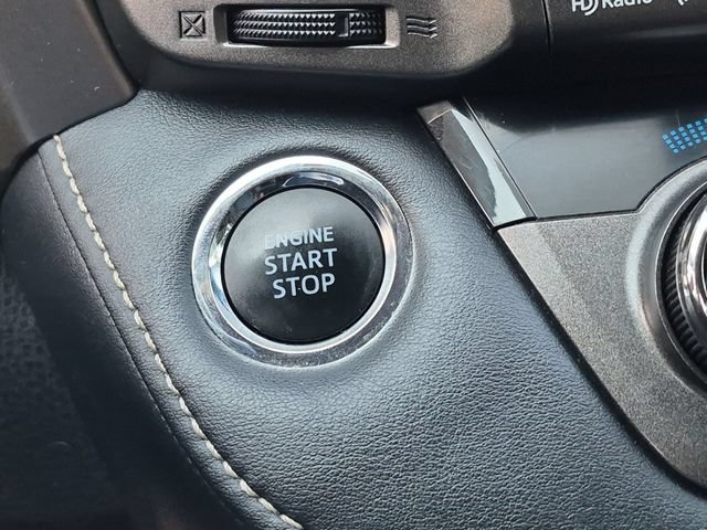 Used 2013 Toyota RAV4 Limited AWD/4WD image 18