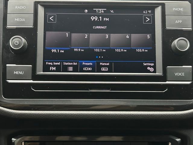 Used 2020 Volkswagen Tiguan S image 17