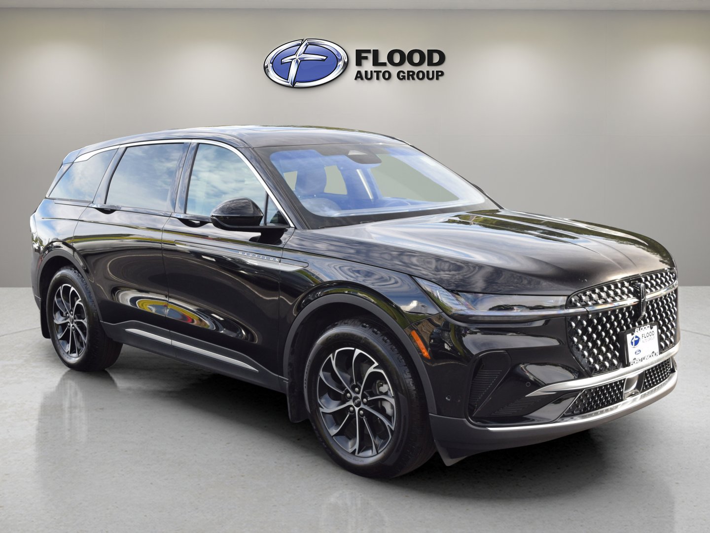 Used 2024 Lincoln Nautilus Premier w/ Equipment Group 102A image 1