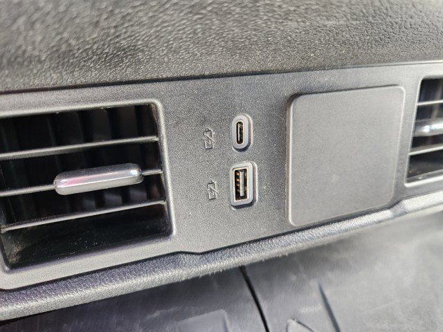 Used 2024 Chevrolet Silverado 2500 Custom w/ Custom Value Package image 27