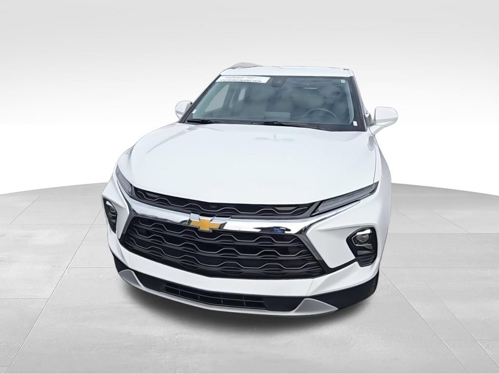 Used 2024 Chevrolet Blazer LT w/ Convenience Package FWD image 4
