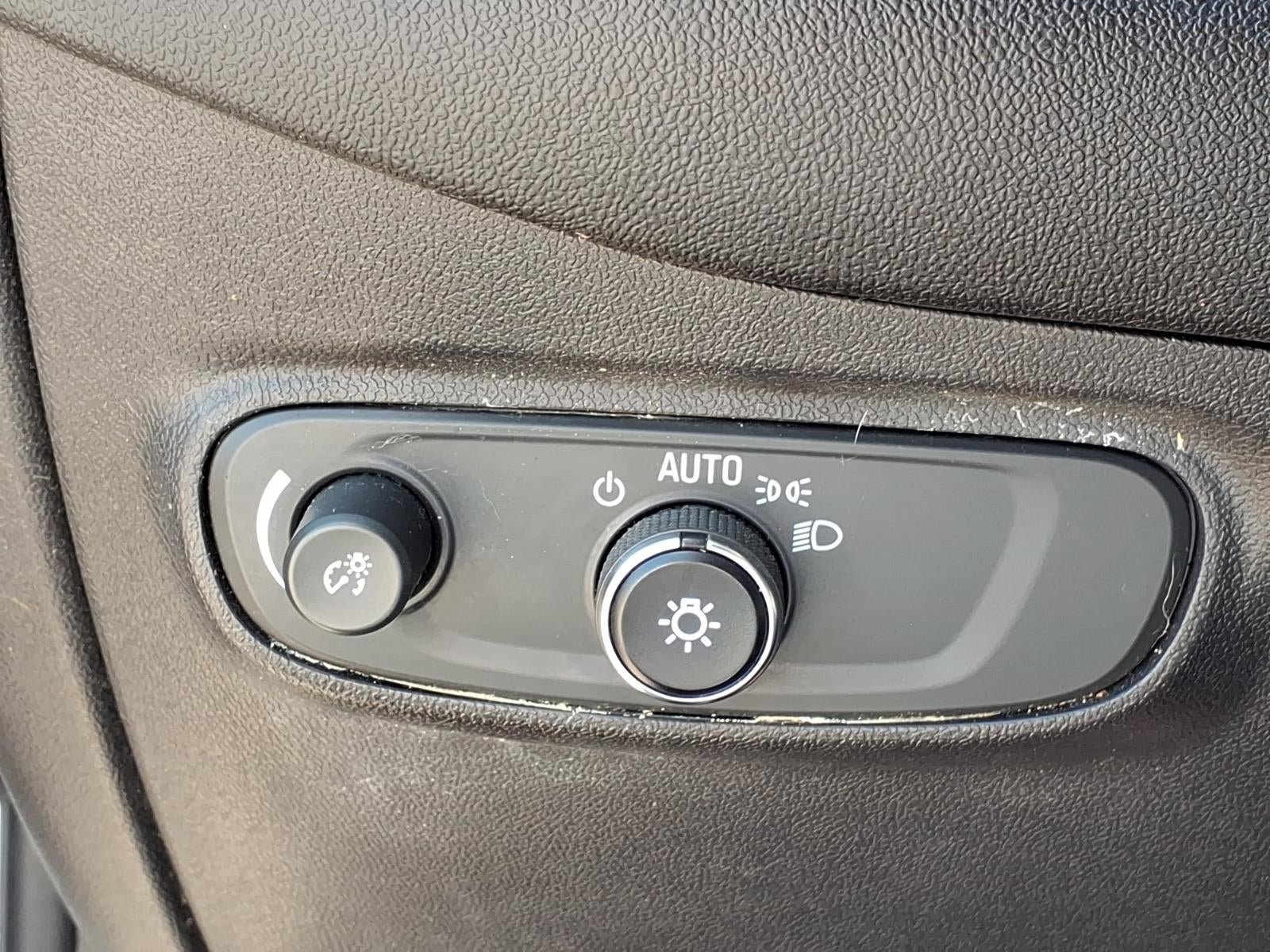 Used 2020 Chevrolet Equinox LS FWD image 14