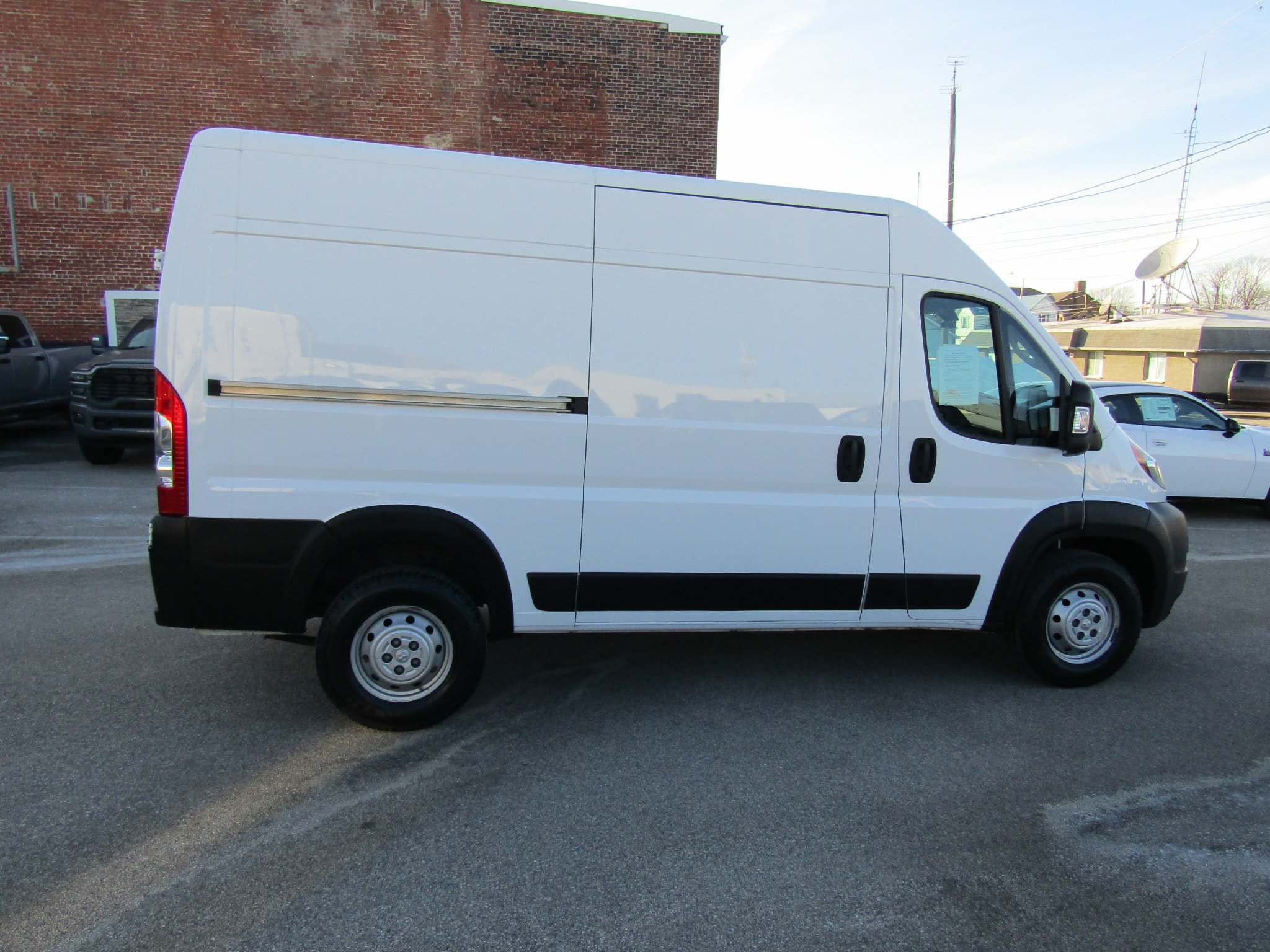 Used 2021 RAM ProMaster 1500 FWD image 2