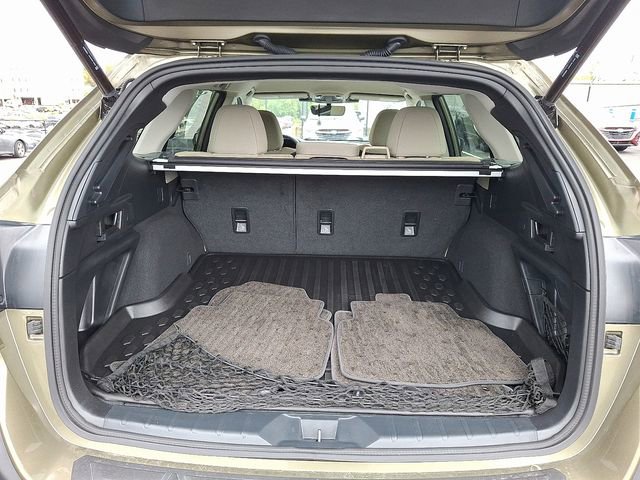 Used 2023 Subaru Outback Premium image 31
