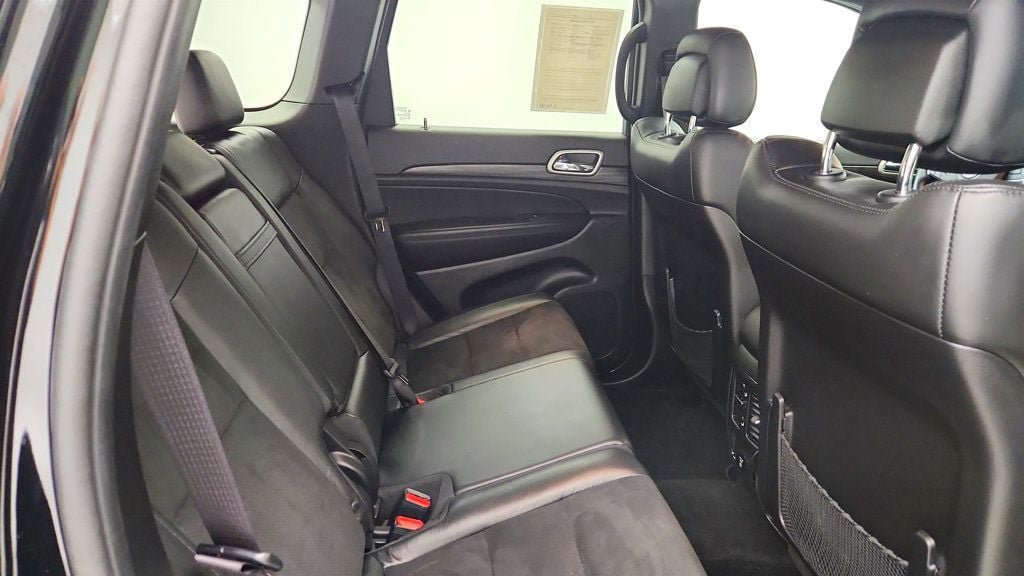 Used 2022 Jeep Grand Cherokee Laredo X RWD image 21