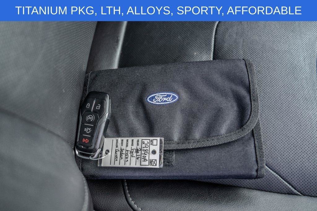 Used 2016 Ford Fusion Titanium FWD image 22