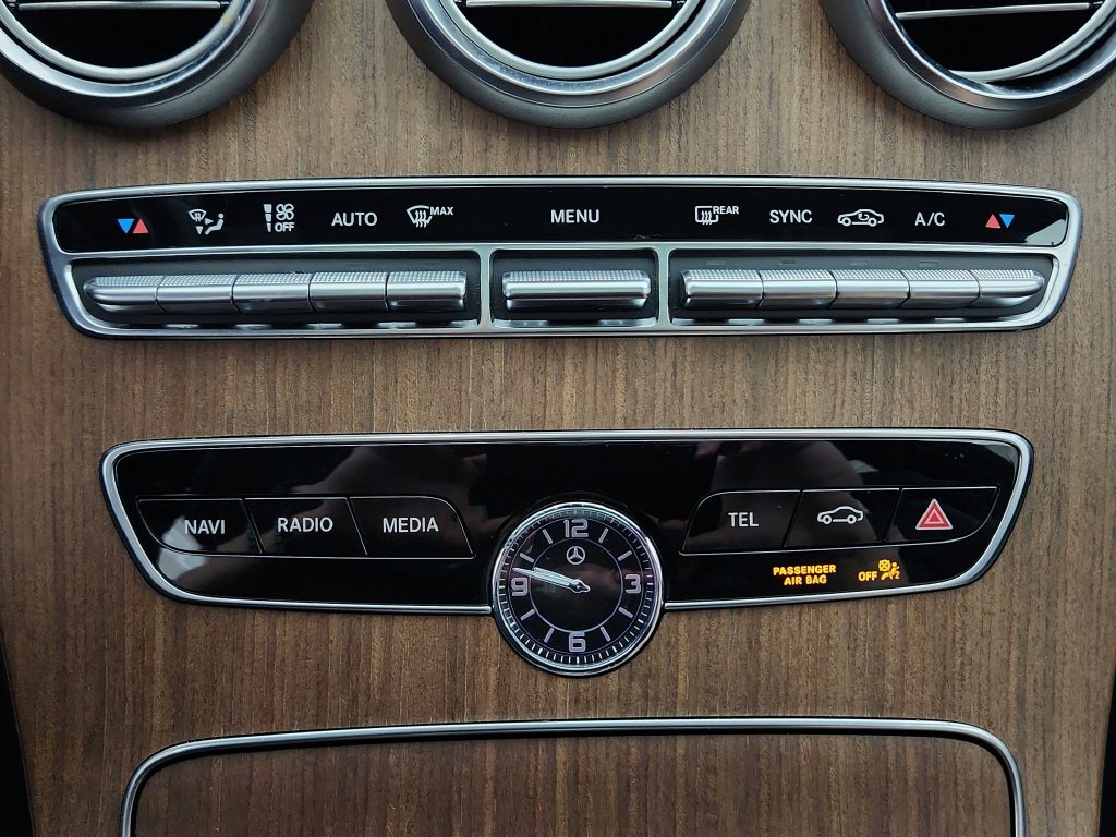 Used 2019 Mercedes-Benz C 300 4MATIC Sedan image 18