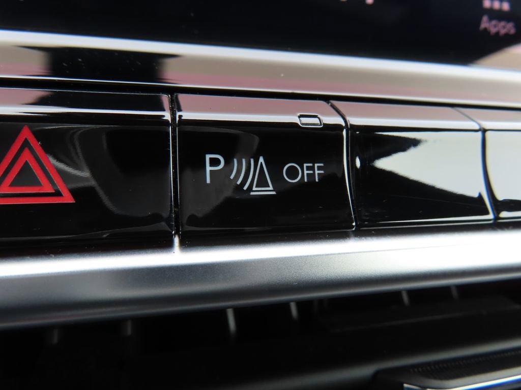 Used 2024 Jeep Compass Limited image 11