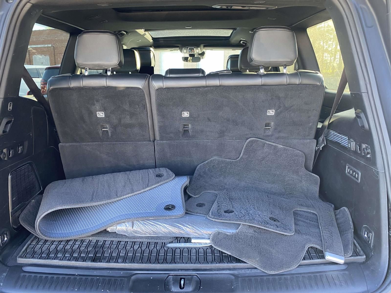 Used 2022 Jeep Wagoneer Series III w/ Premium Group I image 9