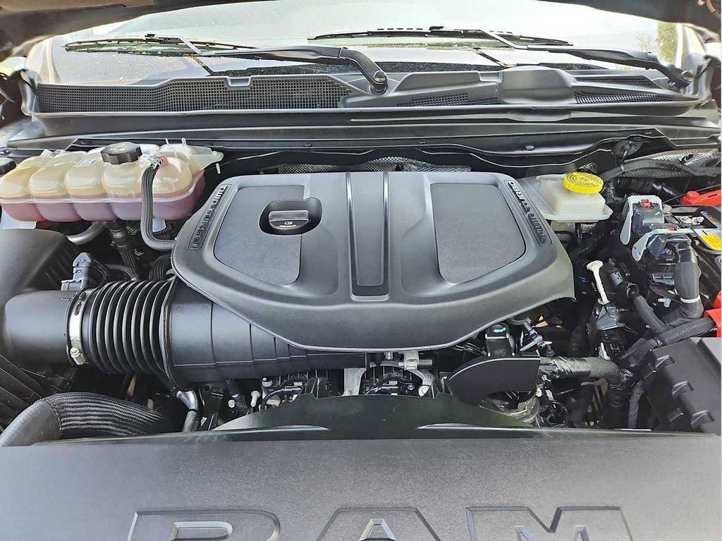 Used 2025 RAM 1500 Big Horn AWD/4WD image 36
