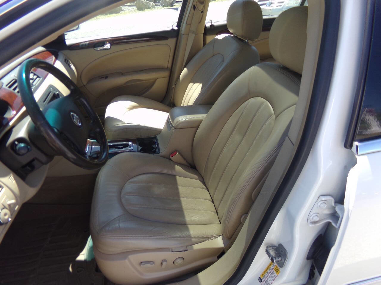 Used 2007 Buick Lucerne CXL FWD image 25