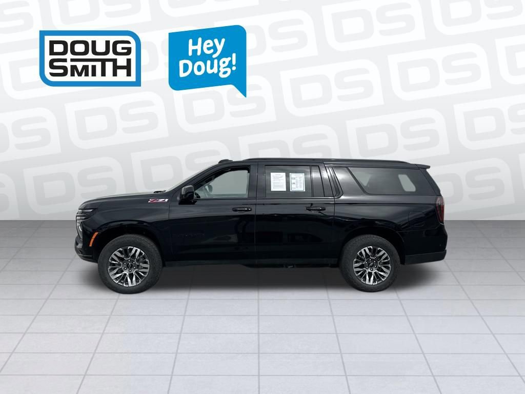 Used 2025 Chevrolet Suburban Z71 AWD/4WD image 2