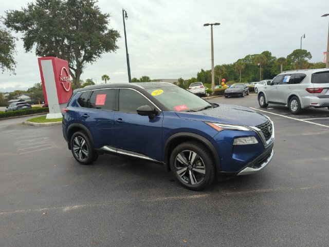 Certified 2022 Nissan Rogue Platinum w/ Head-Up Display Package