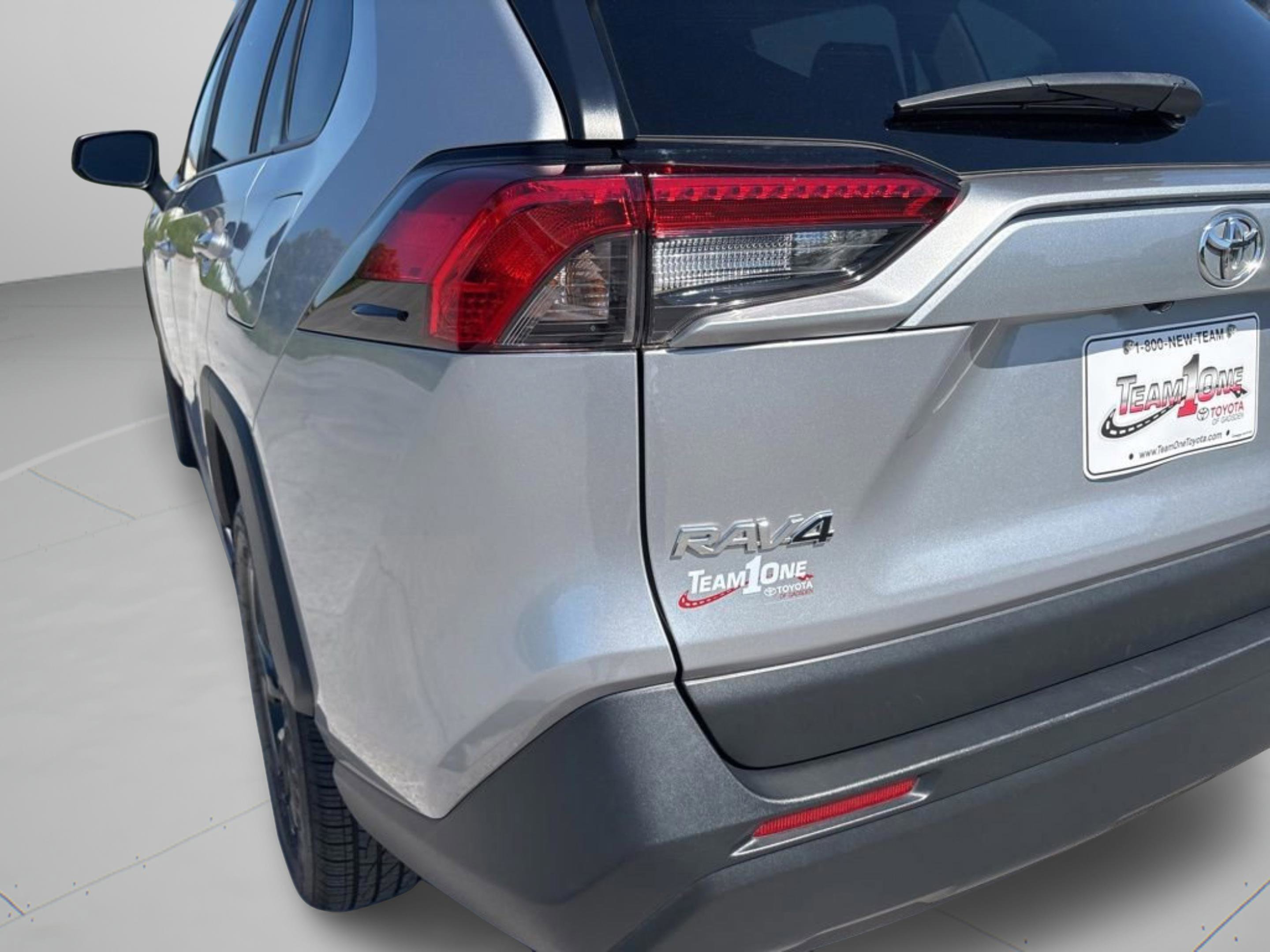 Used 2024 Toyota RAV4 LE FWD image 27