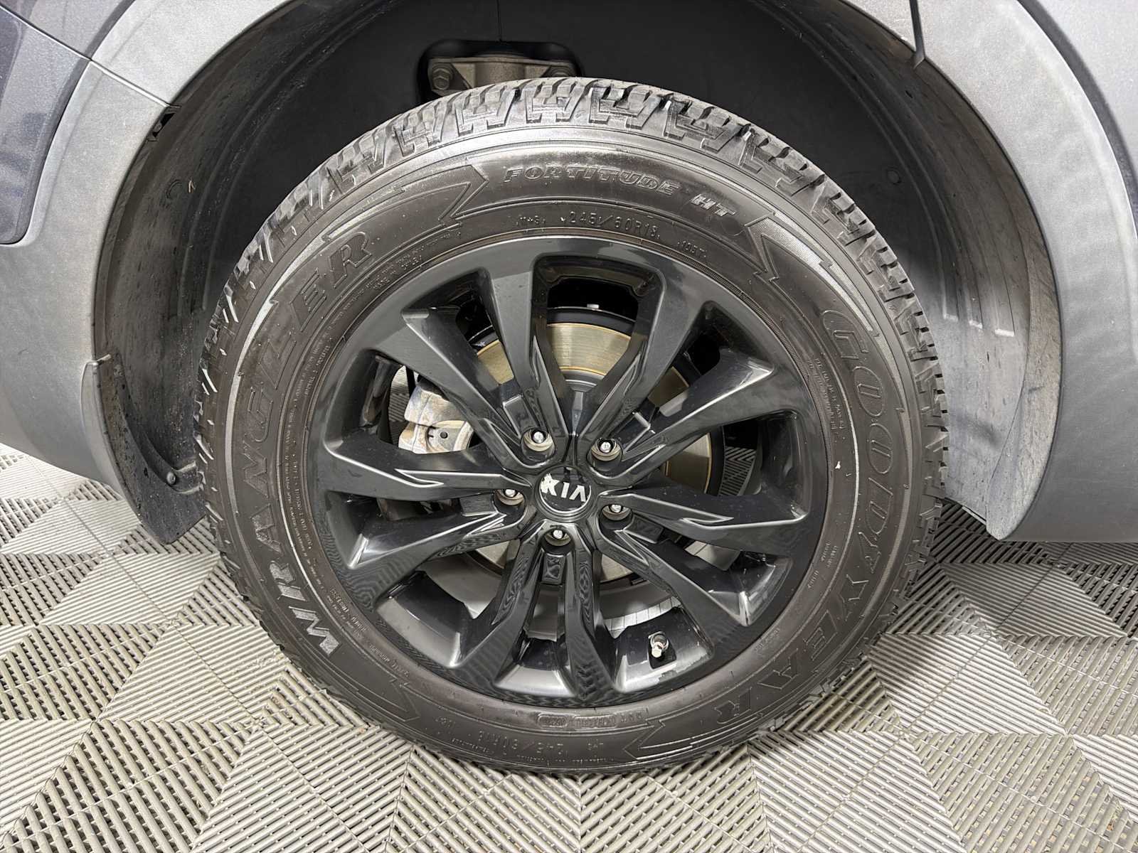 Used 2021 Kia Telluride LX FWD image 16