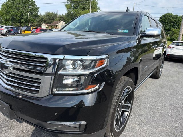 Used 2017 Chevrolet Suburban Premier AWD/4WD image 4
