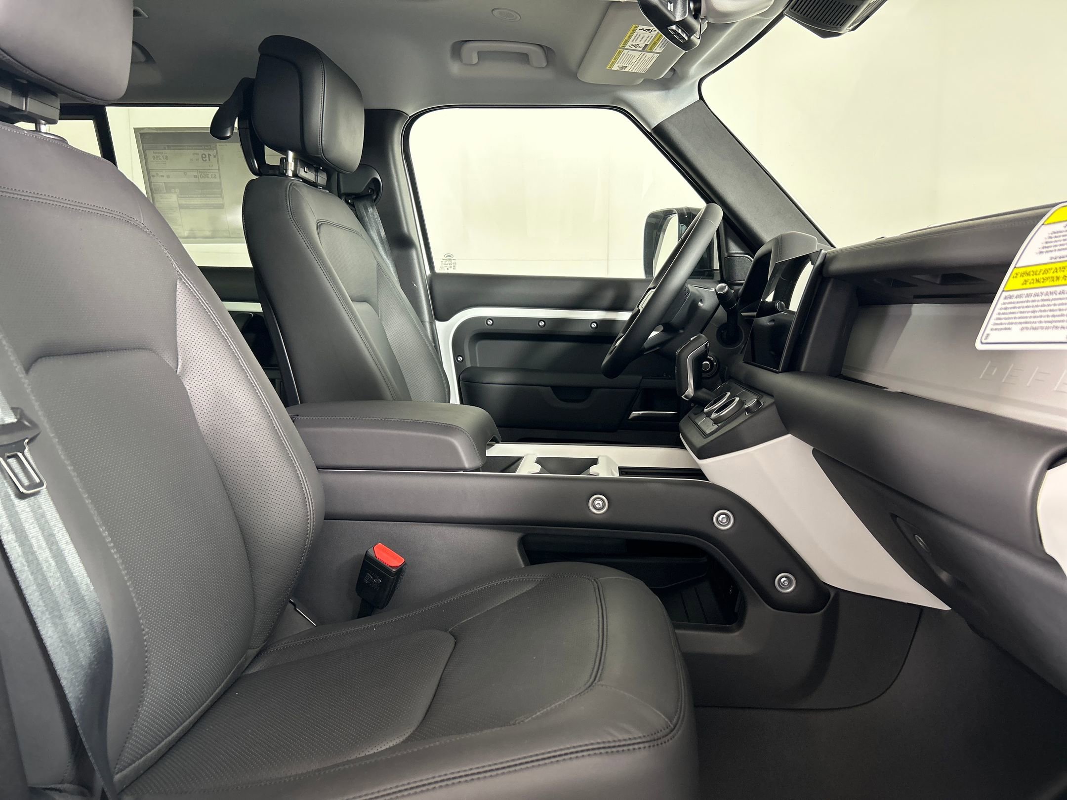 New 2025 Land Rover Defender 130 S image 20