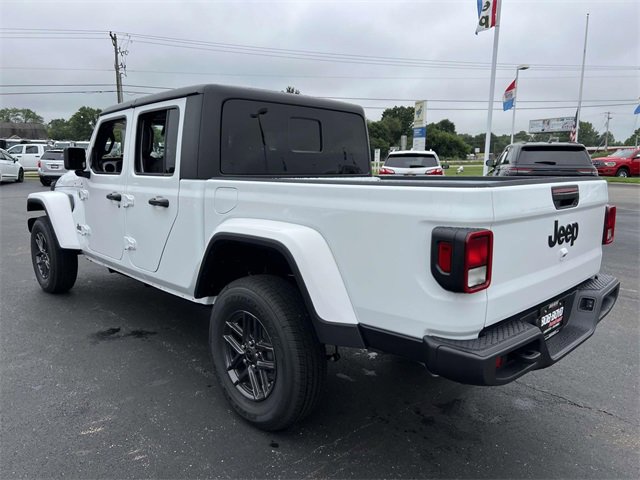 New 2025 Jeep Gladiator Sport image 6