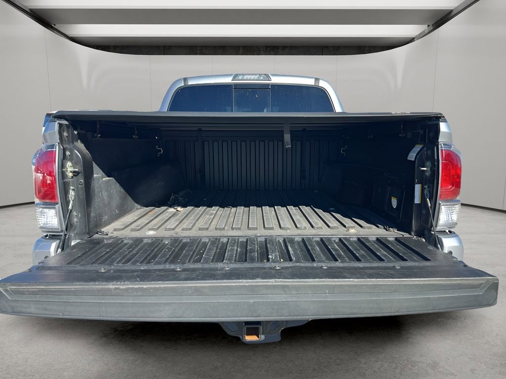 Used 2020 Toyota Tacoma TRD Off-Road w/ Technology Package image 10