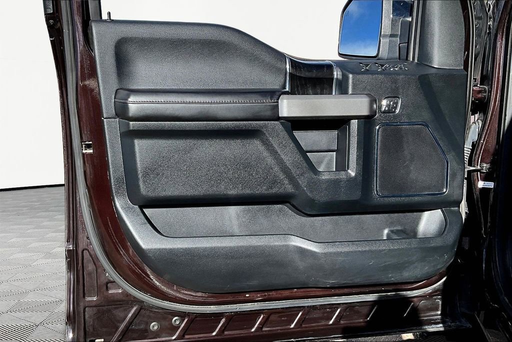 Used 2019 Ford F150 Platinum w/ Equipment Group 701A Luxury image 18