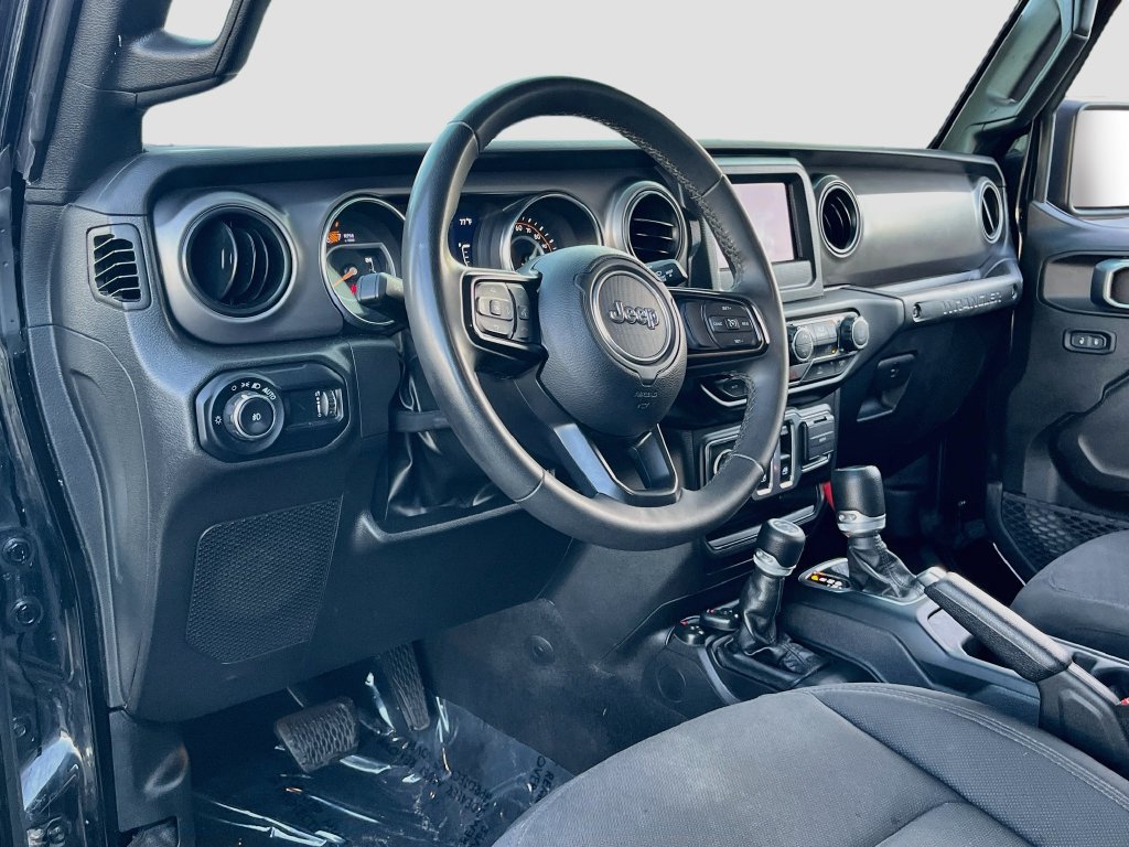 Used 2023 Jeep Wrangler Sport AWD/4WD image 9