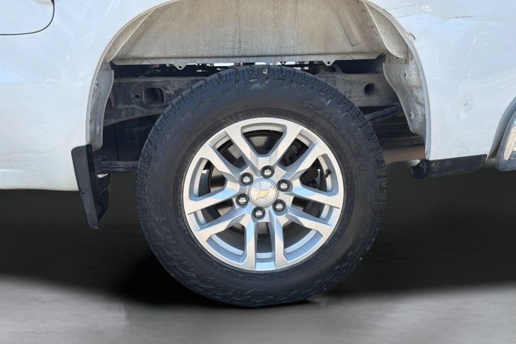 Used 2021 Chevrolet Silverado 1500 LT w/ Z71 Off-Road Package AWD/4WD image 18