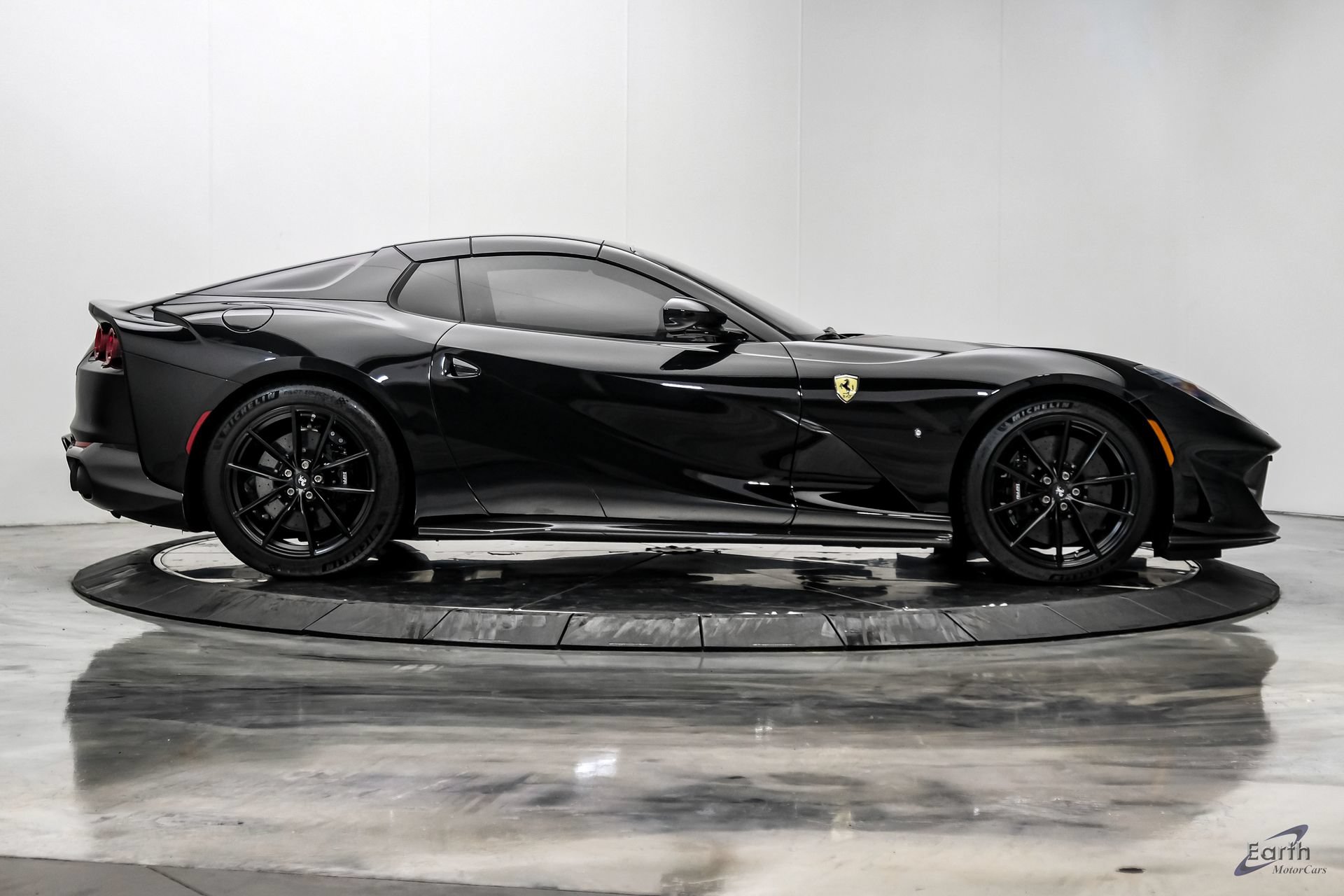 Used 2022 Ferrari 812 GTS RWD image 27