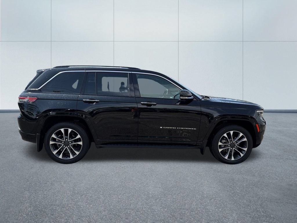 Certified 2023 Jeep Grand Cherokee Overland w/ Adv Protech Group III AWD/4WD image 8