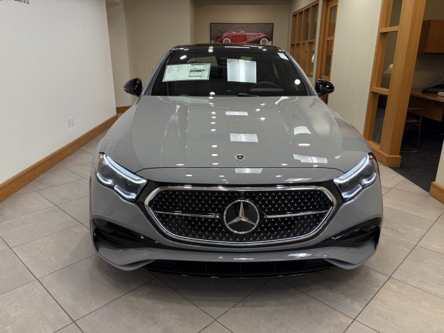 New 2026 Mercedes-Benz E 450 4MATIC Sedan image 2