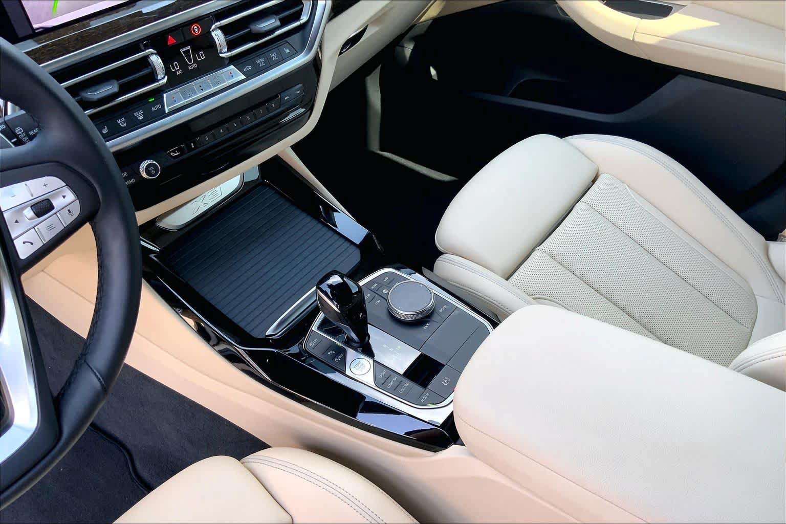 Used 2022 BMW X3 sDrive30i w/ Premium Package 2 (ZPA) RWD image 17