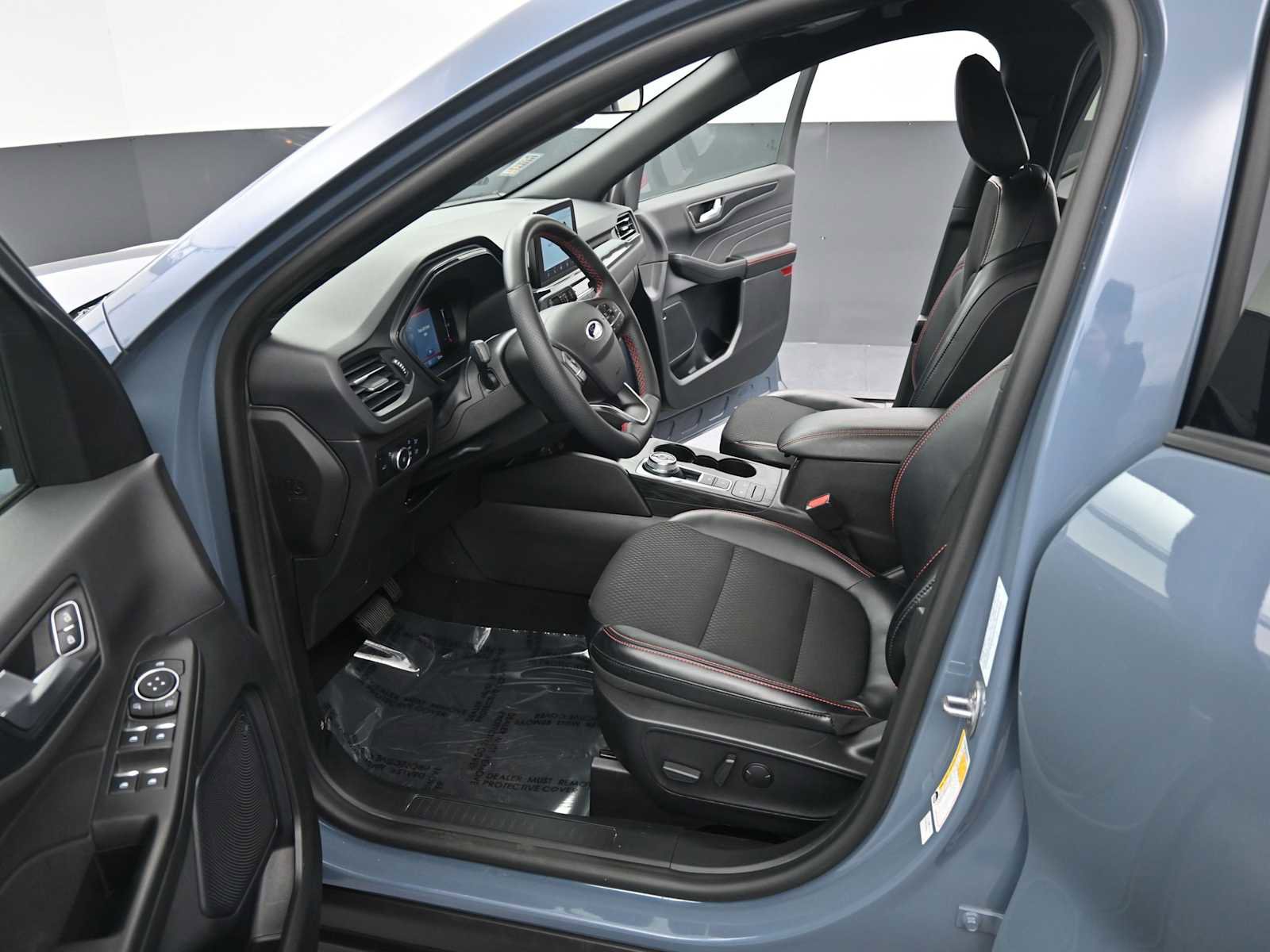 Used 2025 Ford Escape ST-Line Select image 12