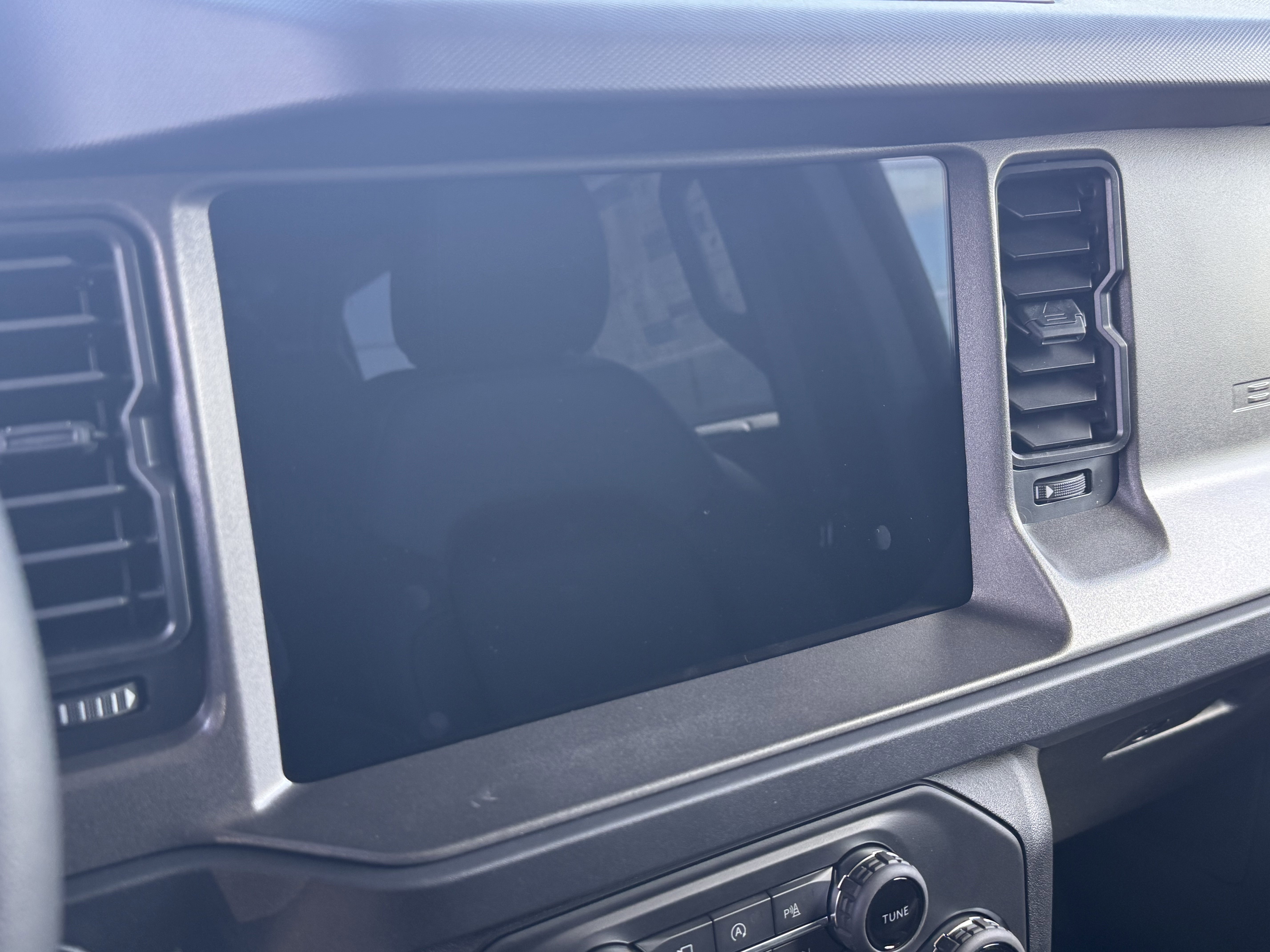 New 2025 Ford Bronco Badlands image 16