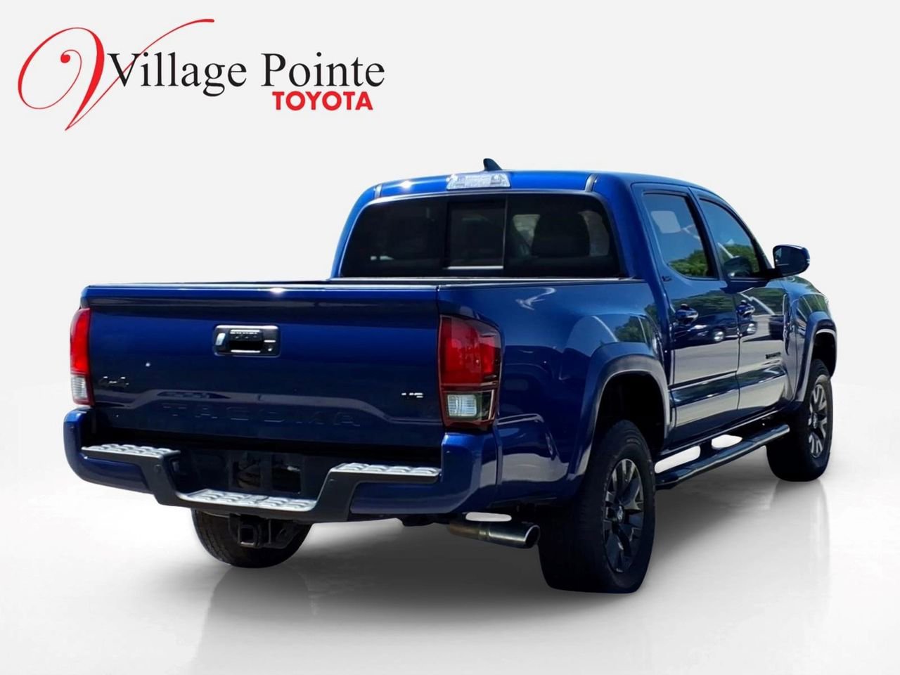 Certified 2023 Toyota Tacoma SR5 AWD/4WD image 4