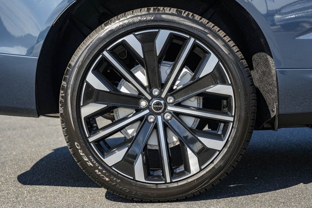 New 2026 Volvo XC60 B5 Ultra w/ Protection Package Premier image 18