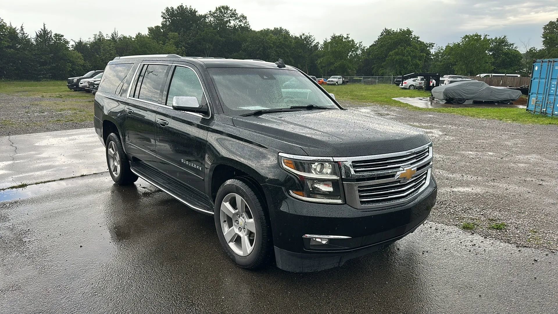 Used 2018 Chevrolet Suburban Premier RWD image 2