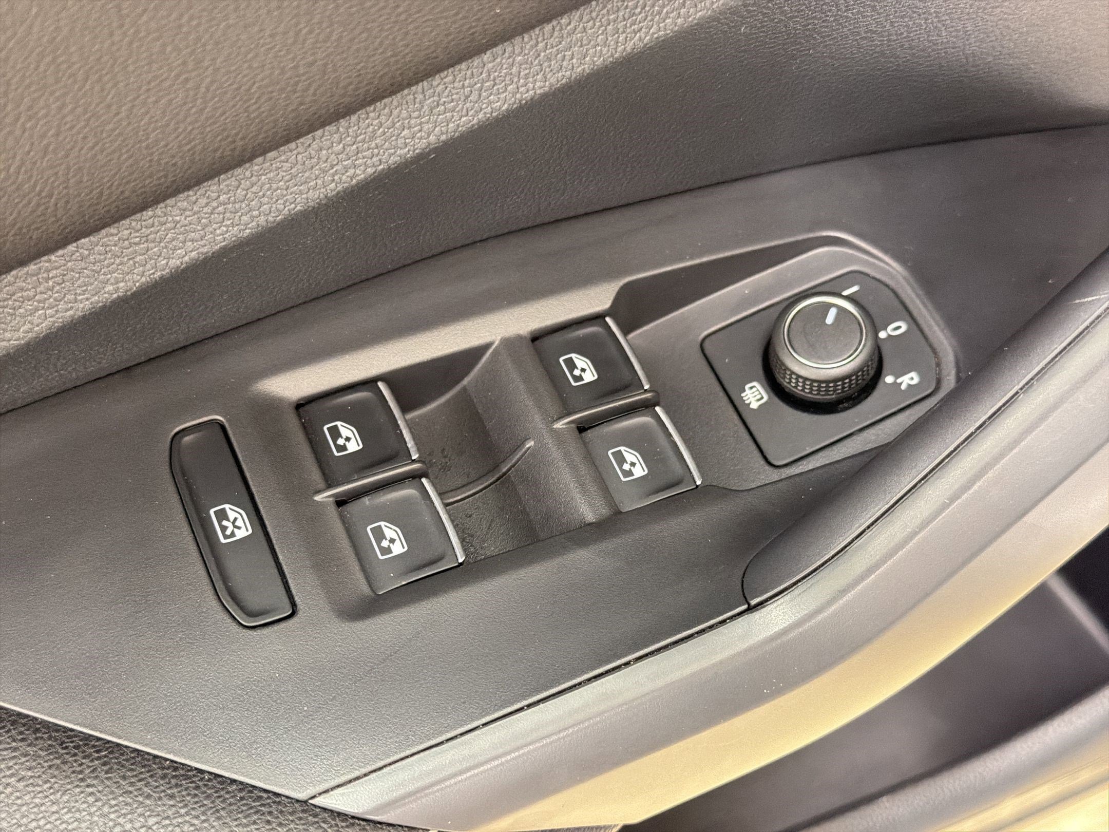 Used 2025 Volkswagen Jetta S FWD image 12