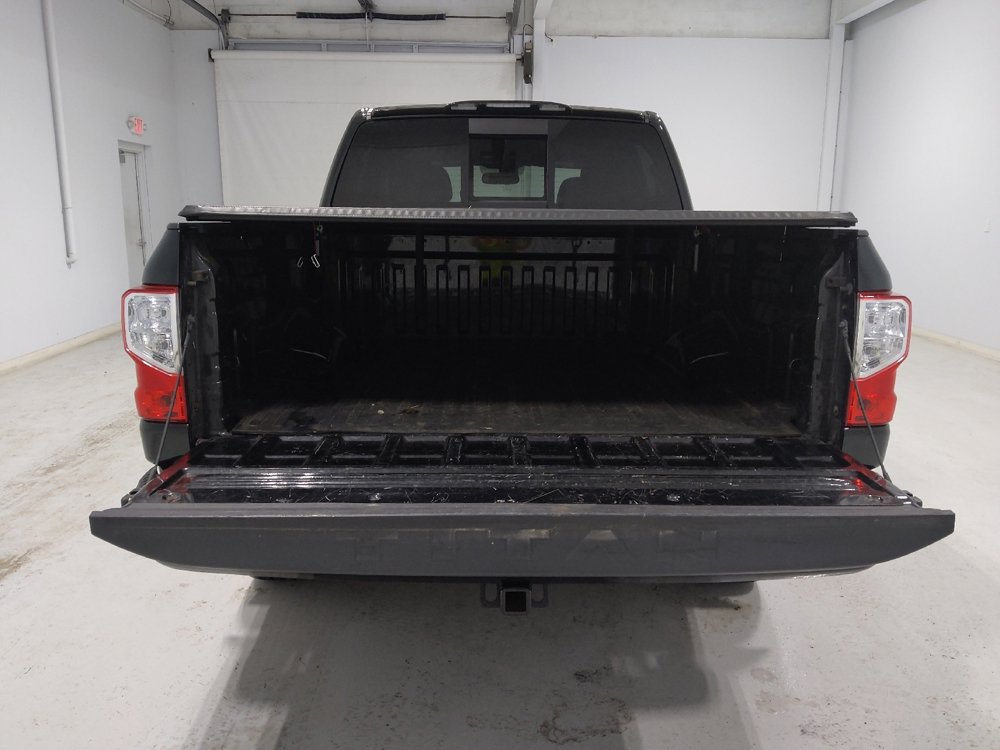 Used 2019 Nissan Titan SV w/ SV Convenience Package image 29