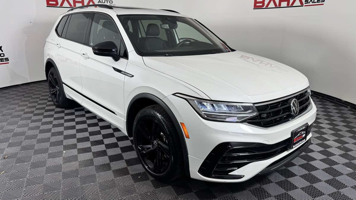 Used 2023 Volkswagen Tiguan SE R-Line AWD/4WD image 8