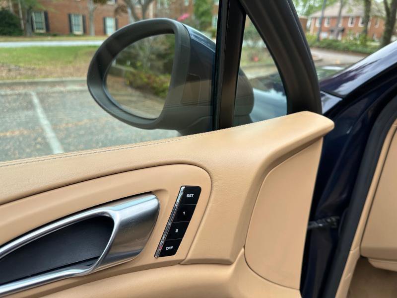 Used 2011 Porsche Cayenne AWD/4WD image 22