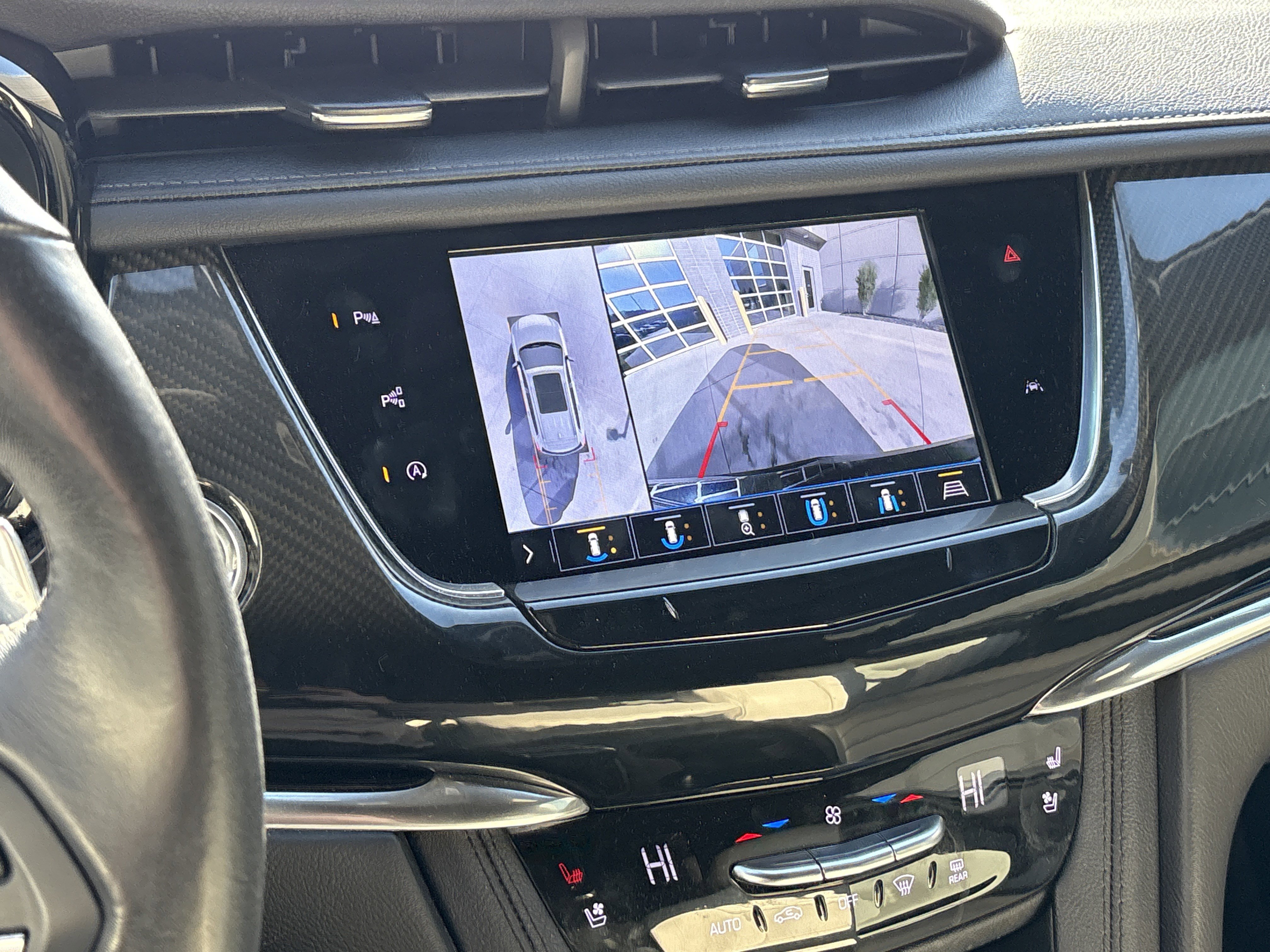 Used 2020 Cadillac XT6 Sport image 25