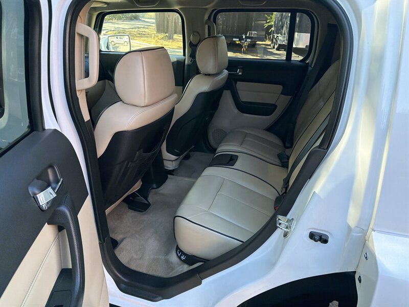 Used 2007 HUMMER H3 AWD/4WD image 18