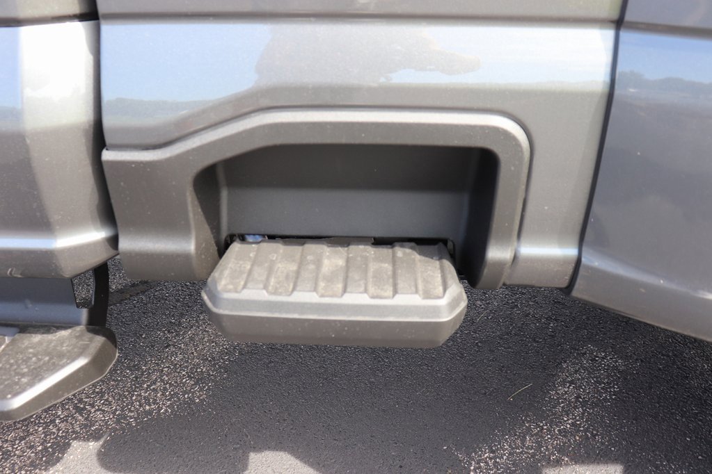 New 2026 Ford F350 4x4 Regular Cab DRW Super Duty image 10